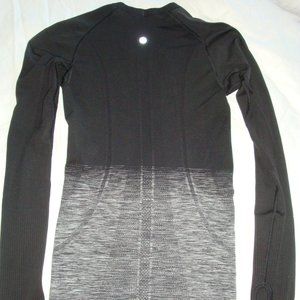 Lululemon Swiftly Tech Long Sleeved Size 4